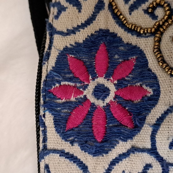 Stephanie Nicole Beaded Wristlet Pouch - Picture 9 of 9